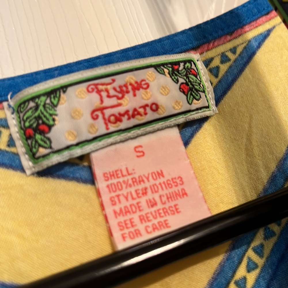 Geometric Patterned Tunic - Picture 4 of 7